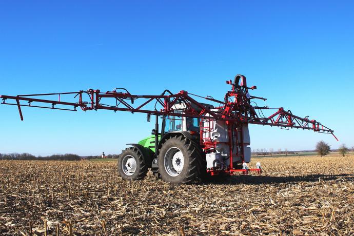 opryskiwacz_polowy_zawieszany_unia_rex_1215_8