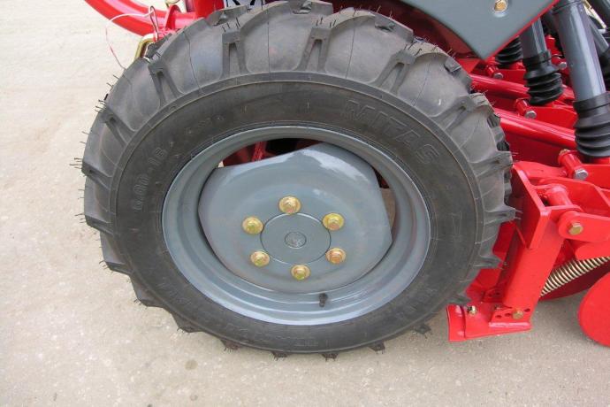 polonez_-_opony_6.00-16