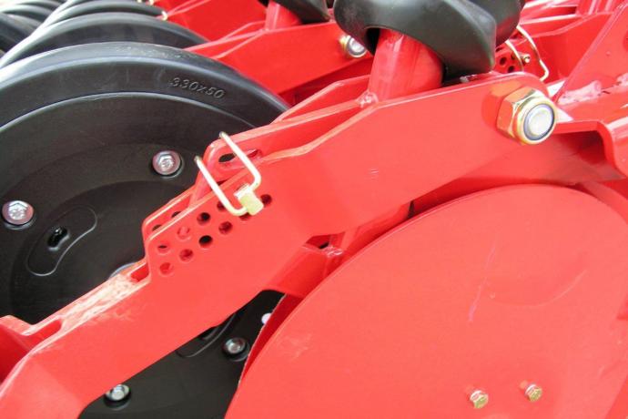 polonez_-_regulacja_wysokosci_pracy_kolka_kopiujacego