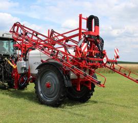 opryskiwacze-polowe-przyczepiane-plus.1_f