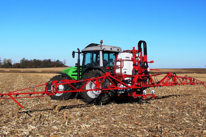 opryskiwacz_polowy_zawieszany_unia_rex_1215_3