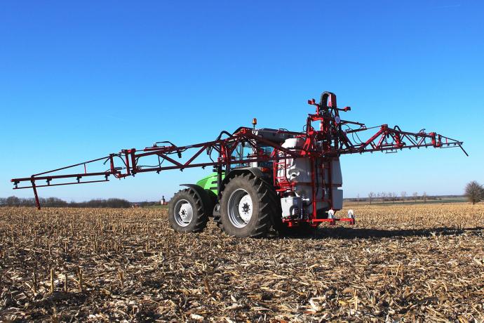 opryskiwacz_polowy_zawieszany_unia_rex_1215_9