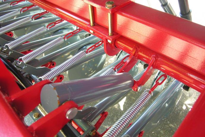 mazur_hydrauliczny_docisk_centralny_redlic