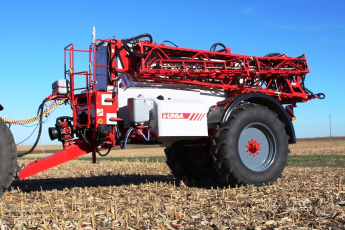 opryskiwacz_polowy_przyczepiany_unia_europa_premium_6027_2