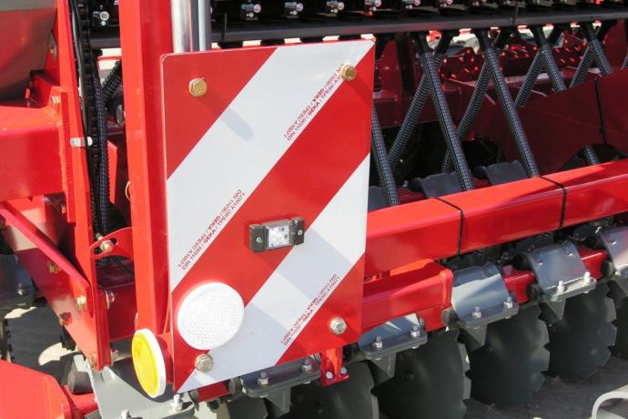 amber_1200_oswietlenie_przednie