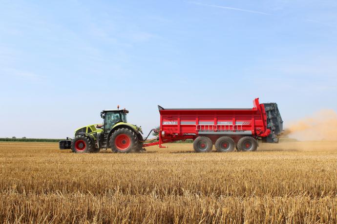 rozrzutnik_obornika_unia_tytan_36_4m