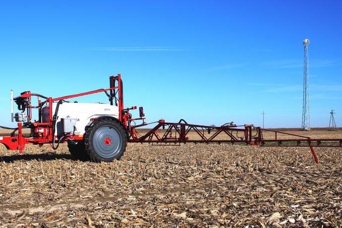 opryskiwacz_polowy_przyczepiany_unia_plus_rex_2518_3